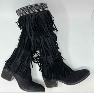 Donald J, Pliner "Denise" Suede Fringed Black Italy Boots 6
